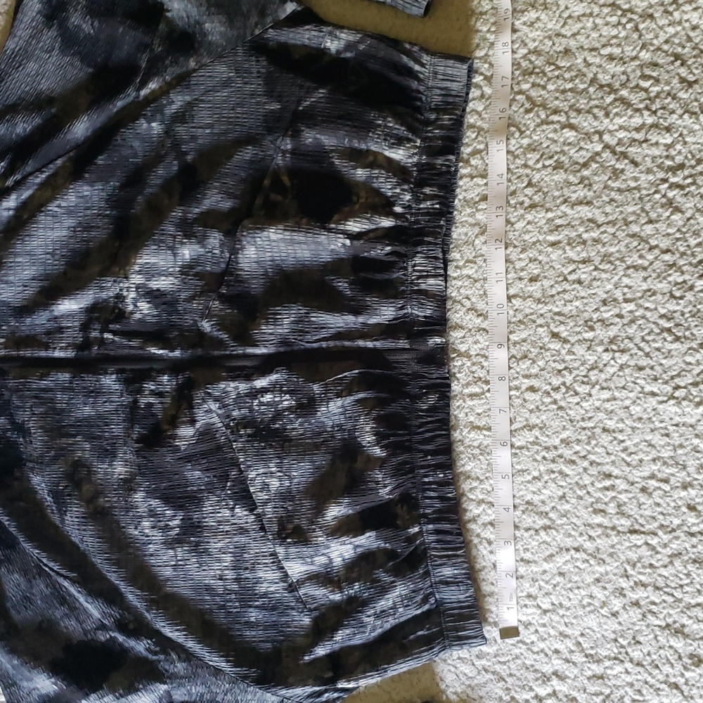 NWOT Gymshark Elevate Woven Lightweight Full Zip Jacket in Coin Grey Spray Dye - Picture 6 of 16